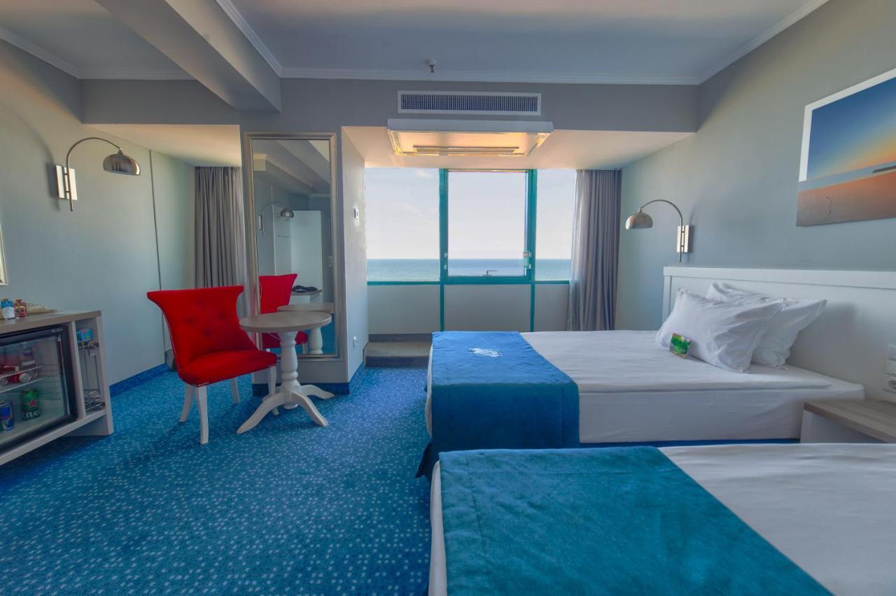 International Hotel Casino & Tower Suites Golden Sands Exterior foto A room at the hotel