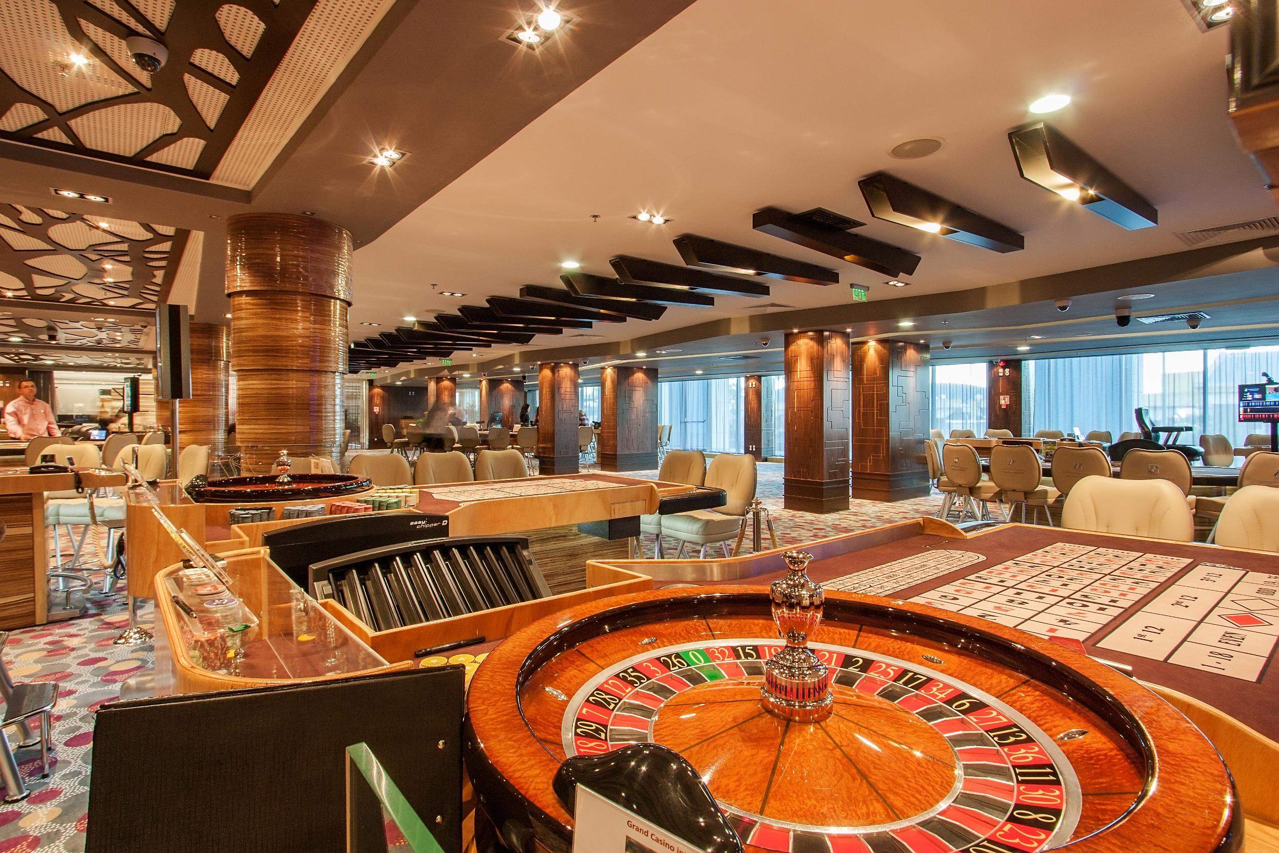 International Hotel Casino & Tower Suites Golden Sands Exterior foto Casino on board