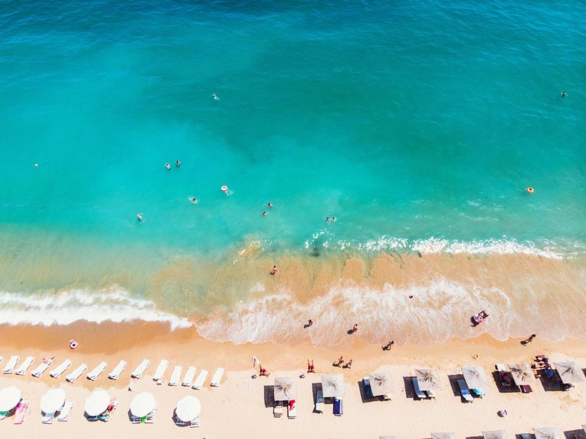 International Hotel Casino & Tower Suites Golden Sands Exterior foto Aerial view of the beach
